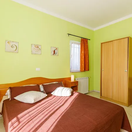 Branka Apartment Peroj